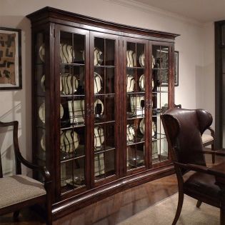 334-357 CommonwealthDisplay Cabinet