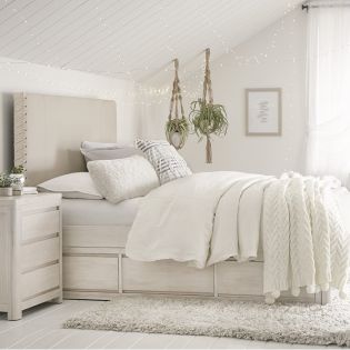 Indio 6811-4804K-1340Full Upholstered Bed