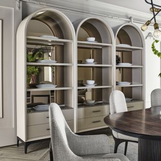 Nina Magon 941D850Curio Cabinet